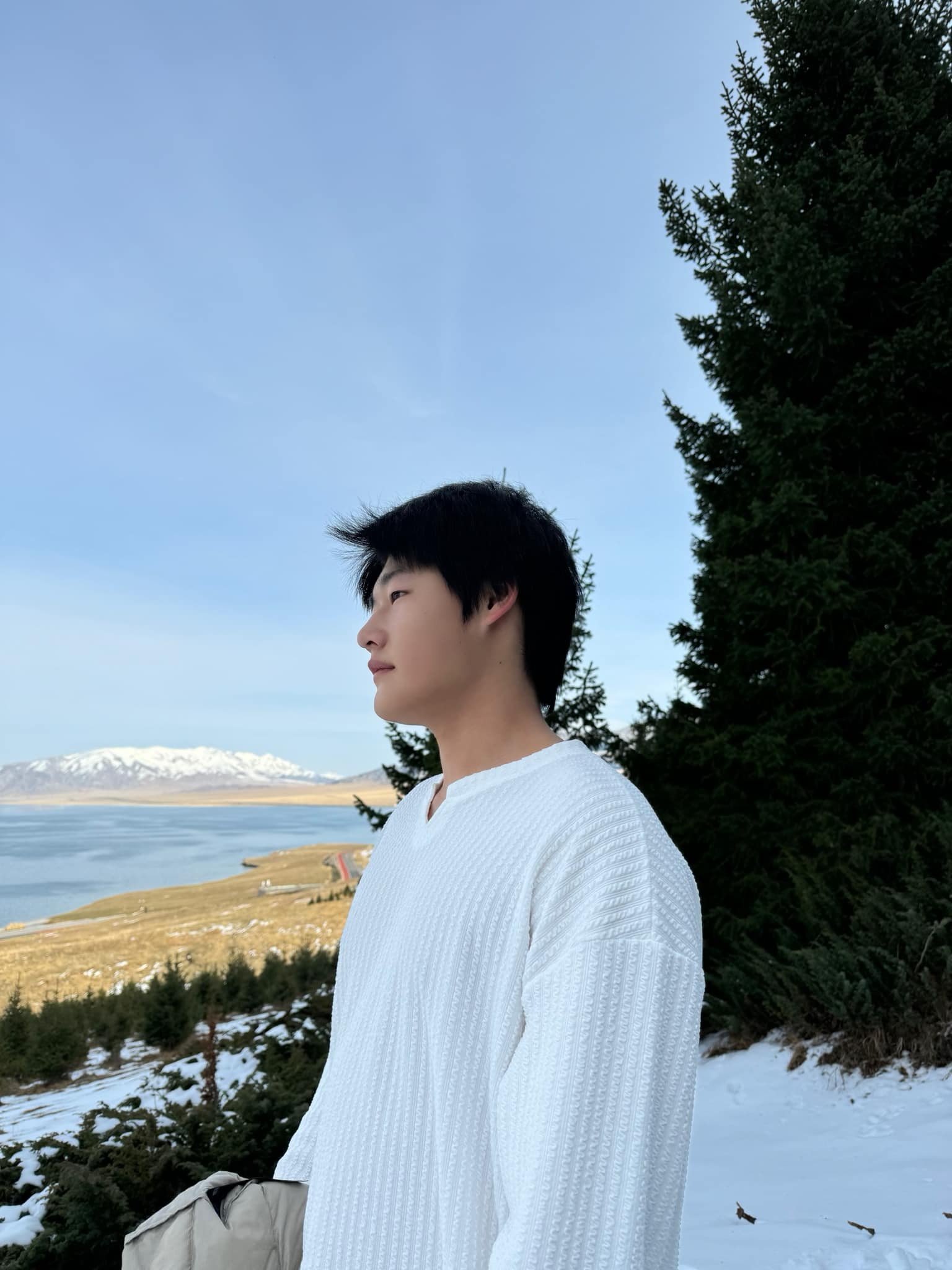 Dịch Dương khoe visual như hoàng tử, Hằng Du Mục tuyên bố 2 từ gây chú ý - 1 Dịch Dương khoe visual như hoàng tử, Hằng Du Mục tuyên bố 2 từ gây chú ý - 1