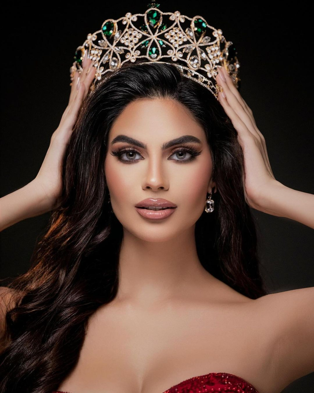 CEO cao 1,78m, ăn chay trường đẹp như nữ thần thi Miss Grand International là ai? - 9