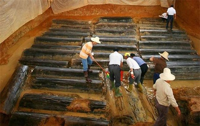 Dùng thuốc nổ phá đá, nông dân phát hiện mộ cổ chứa 46 quan tài phát sáng: Chuyên gia lập tức vào cuộc! - 1 Dùng thuốc nổ phá đá, nông dân phát hiện mộ cổ chứa 46 quan tài phát sáng: Chuyên gia lập tức vào cuộc! - 1