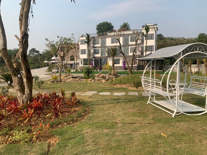 Toàn cảnh căn villa rộng 3.500m2 ở Hà Nội của gia đình Quân A.P: Có 15 phòng, đầy đủ tiện nghi, không gian hòa mình vào thiên nhiên - 2