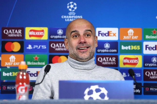 Pep Guardiola gây sốc: 'Ronaldo là quái vật, nhưng Messi là bố của quái vật'