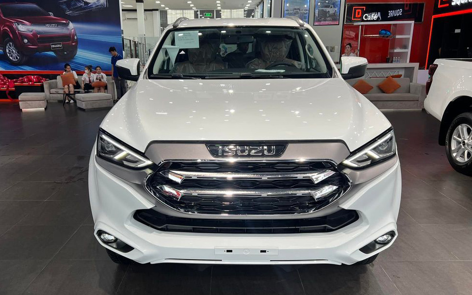 Giá mu-X đang thấp nhất phân khúc.