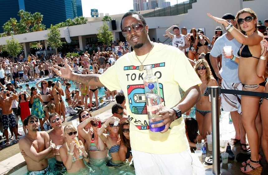 Bữa tiệc sinh nhật khốn khổ của ông trùm Diddy bên trong trại giam - 7 Bữa tiệc sinh nhật khốn khổ của ông trùm Diddy bên trong trại giam - 7