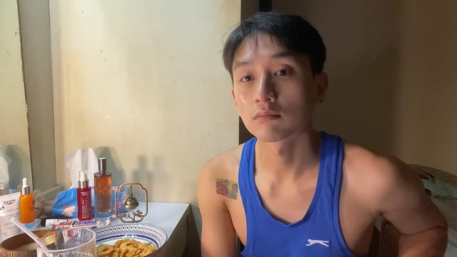 Tình trạng hiện tại của sao nam mắc HIV: Không dám ra đường, bị sụt cân trầm trọng - 4 Tình trạng hiện tại của sao nam mắc HIV: Không dám ra đường, bị sụt cân trầm trọng - 4