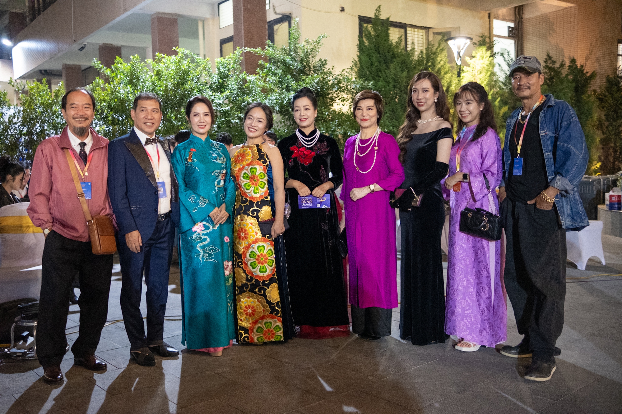 Thảm đỏ LHP HANIFF 2024: 'Chải' Long Vũ bảnh bao như chú rể, mỹ nam Penthouse chiếm trọn spotlight - 10 Thảm đỏ LHP HANIFF 2024: 'Chải' Long Vũ bảnh bao như chú rể, mỹ nam Penthouse chiếm trọn spotlight - 10