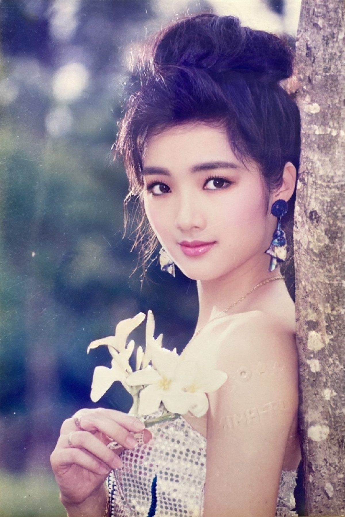 Vẻ đẹp tinh khôi của hoa hậu Giáng My thời thiếu nữ.