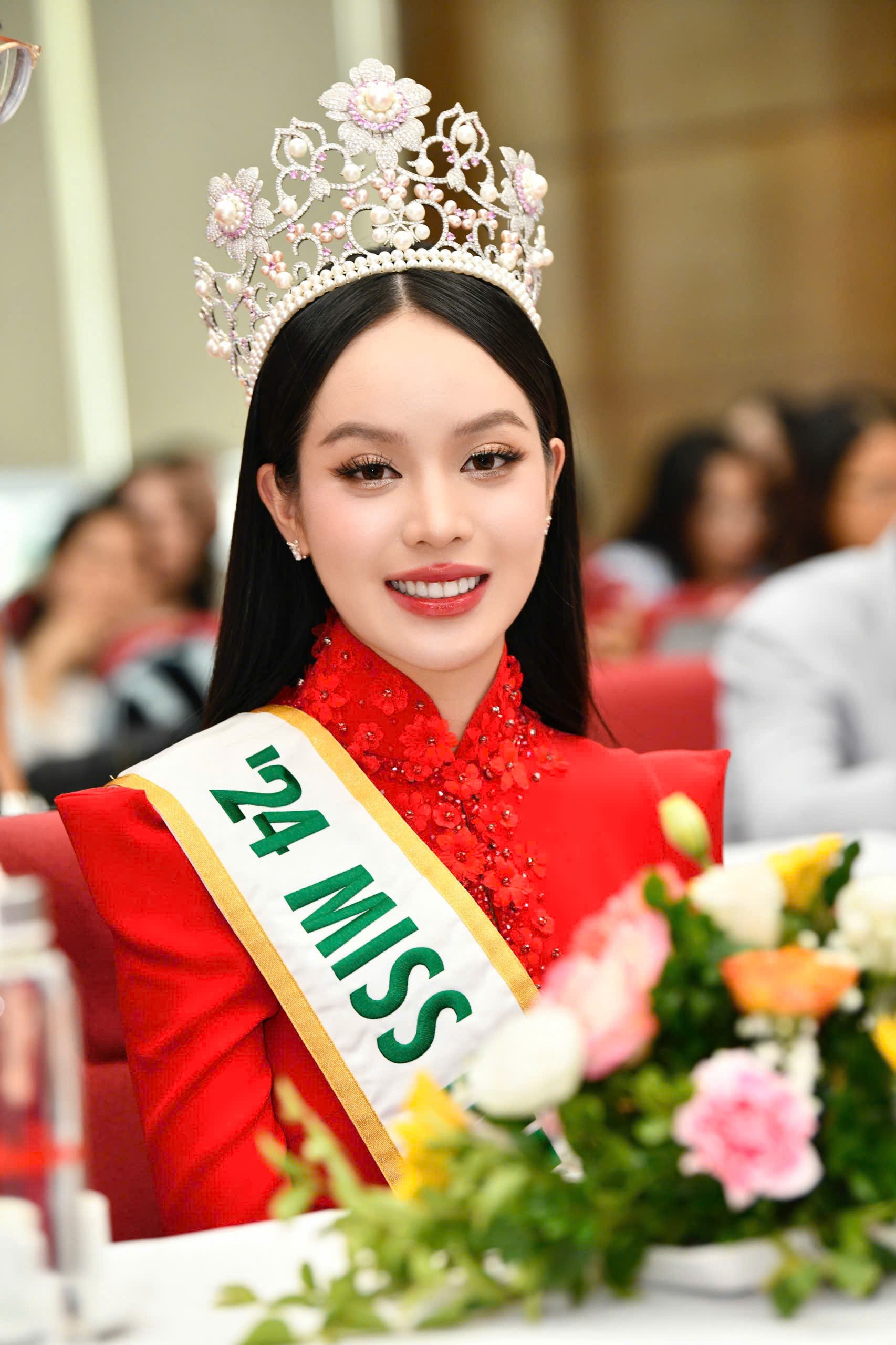 Ai là hoa hậu đẹp nhất thế giới năm 2024? - 4