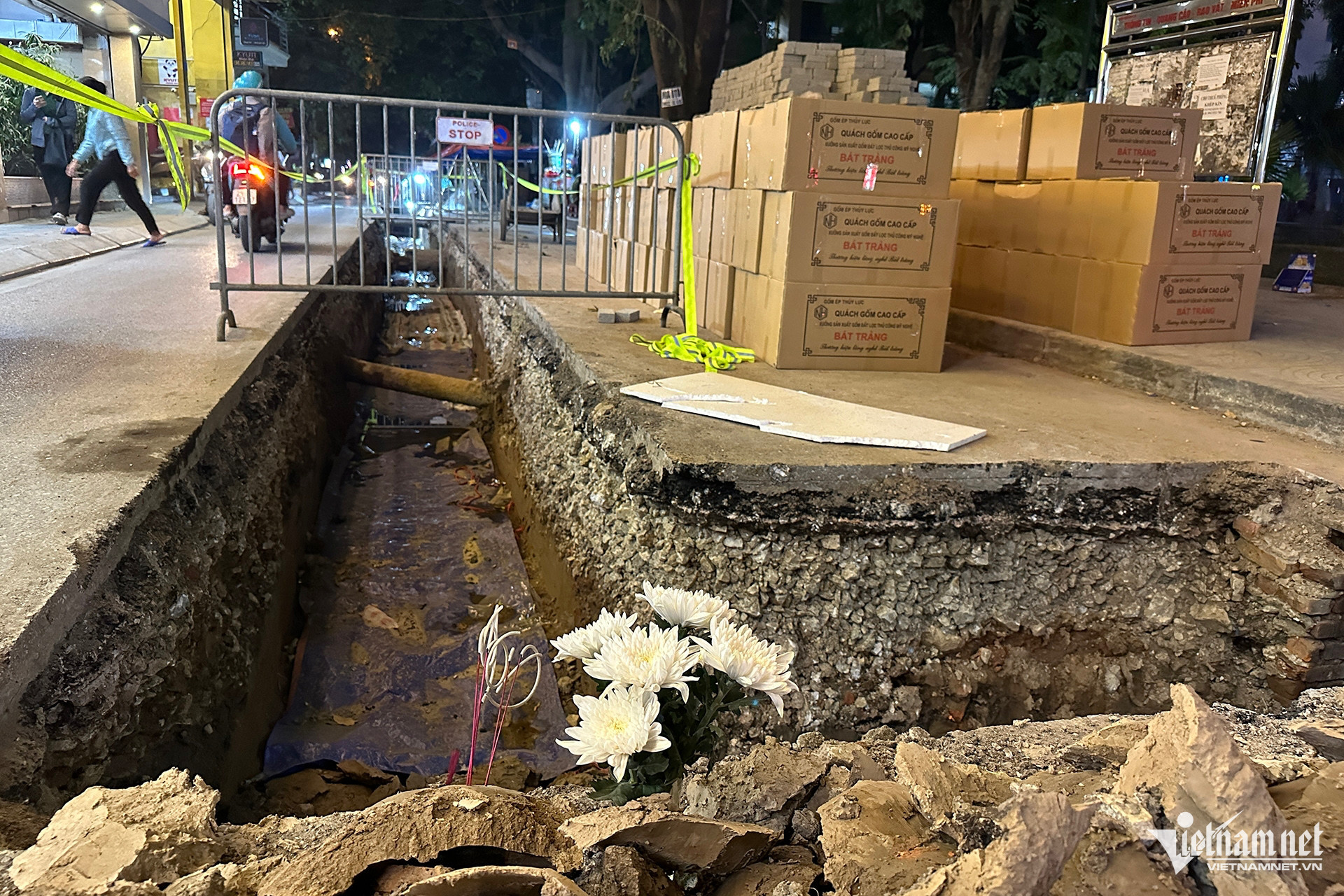 Hà Nội: 200 bộ hài cốt ở phố Tây Sơn trên nền nghĩa trang ấp Thái Hà Hà Nội: 200 bộ hài cốt ở phố Tây Sơn trên nền nghĩa trang ấp Thái Hà