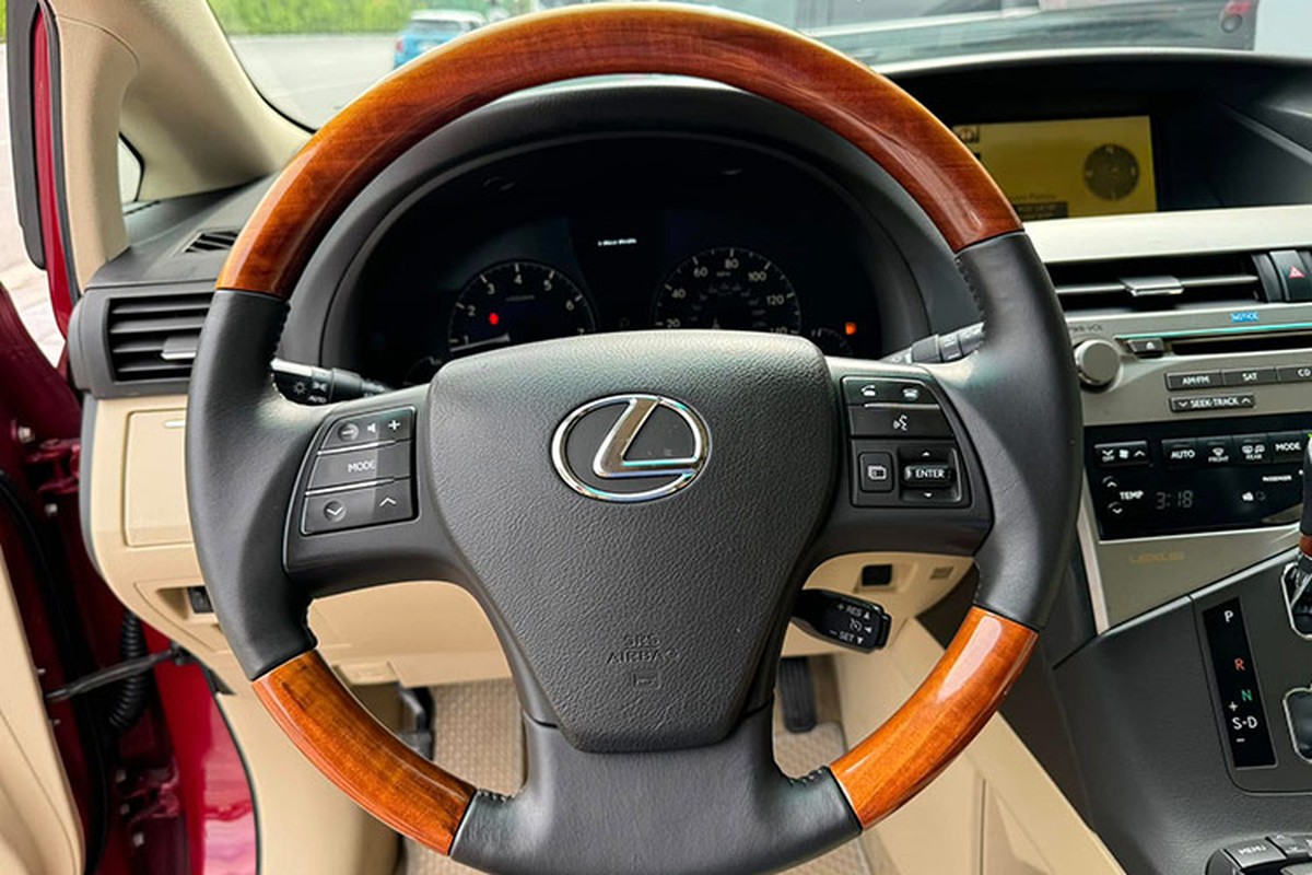 Lexus RX350 chạy chán 14 năm, bán đắt ngang Mazda CX-5 'mới cứng' - 4