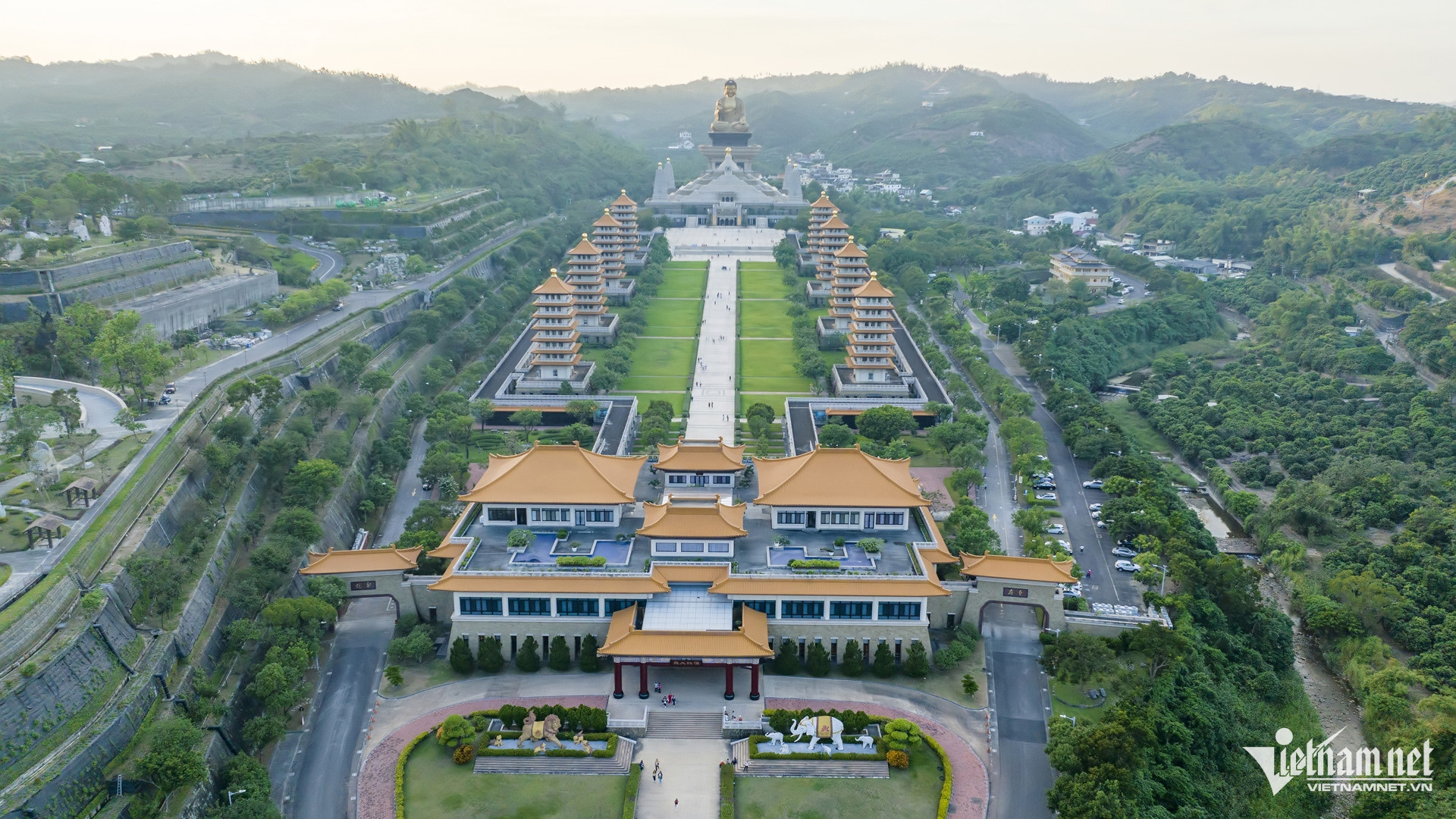 Bên trong Phật Quang Sơn - bảo tàng có bức tượng đồng lớn nhất châu Á