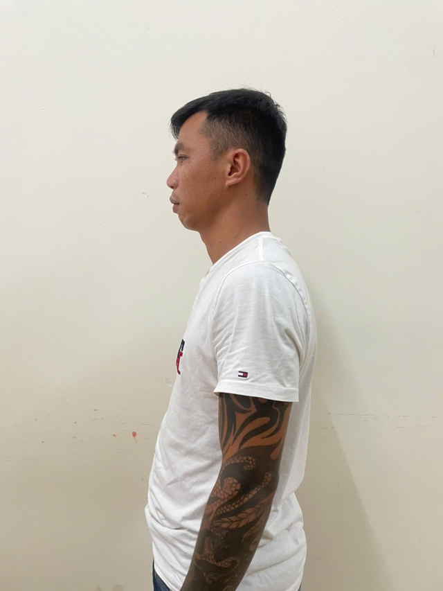 Người đàn ông đi xe bán tải đuổi chém 2 phụ nữ: Sự việc xảy ra 2 tháng trước! - 1 Người đàn ông đi xe bán tải đuổi chém 2 phụ nữ: Sự việc xảy ra 2 tháng trước! - 1