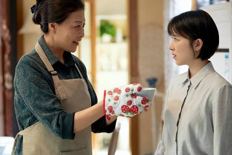 Hành động khó tin của mẹ chồng khi con dâu hô mất chiếc nhẫn 500 triệu, khẳng định 'trong nhà chỉ có 2 bà cháu' Hành động khó tin của mẹ chồng khi con dâu hô mất chiếc nhẫn 500 triệu, khẳng định 'trong nhà chỉ có 2 bà cháu'