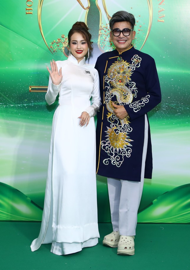 Top 5 MC nổi tiếng nhất: Thanh Bạch ẩn mình khó hiểu, Trấn Thành đắt sô - 1