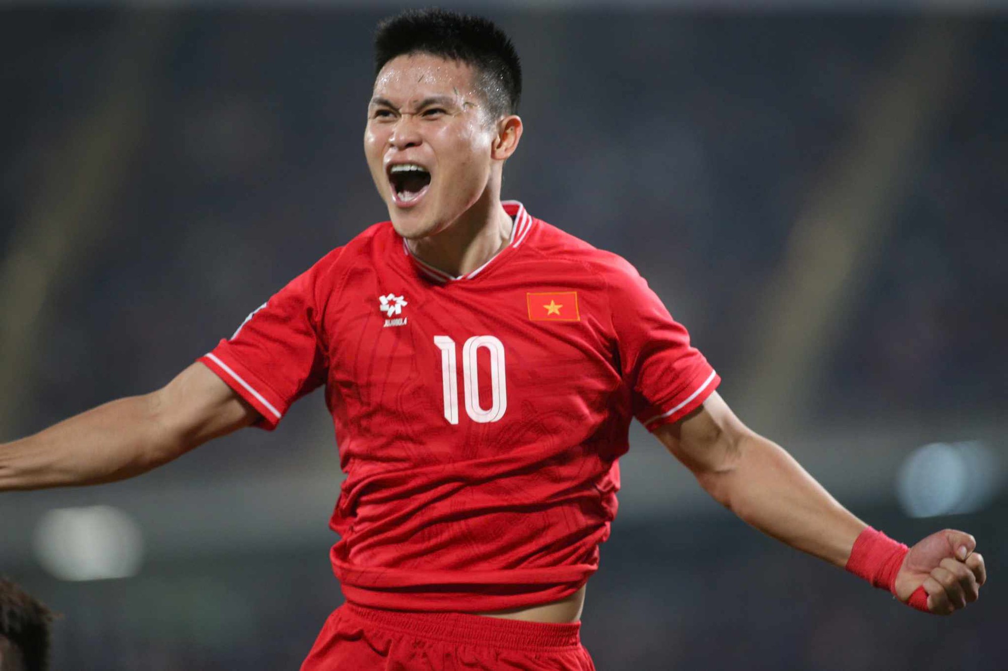 'Quân bài tẩy' chói sáng, tuyển Việt Nam hạ Thái Lan để vô địch theo kịch bản 'điên rồ' - 3 'Quân bài tẩy' chói sáng, tuyển Việt Nam hạ Thái Lan để vô địch theo kịch bản 'điên rồ' - 3