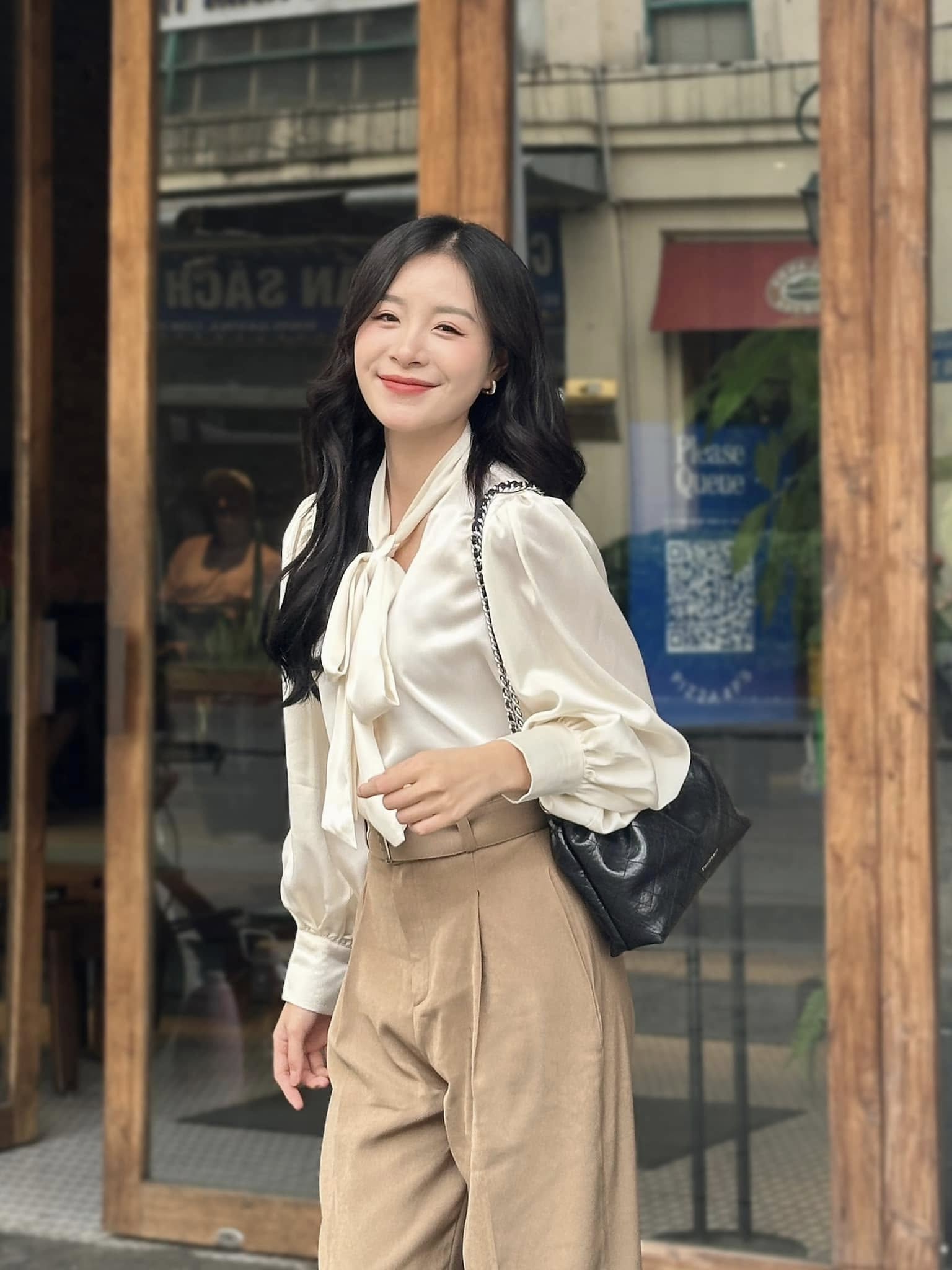 Mỹ nữ 'siêu lừa' lột xác khó nhận ra trong phim Việt giờ vàng đang gây chú ý - 4