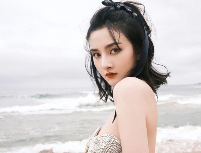 Rò rỉ kho ảnh thân mật gây chấn động cõi mạng của 'mỹ nhân trốn thuế' showbiz - 3 Rò rỉ kho ảnh thân mật gây chấn động cõi mạng của 'mỹ nhân trốn thuế' showbiz - 3