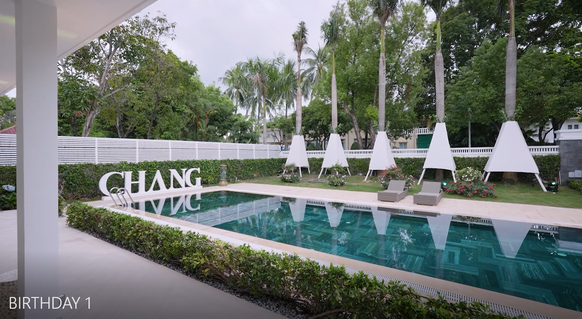 Sinh nhật 'đậm mùi tiền' của sao nam Vbiz: Tổ chức tại biệt phủ triệu đô rộng 1.600m2, dàn sao nổi tiếng tham dự - 7