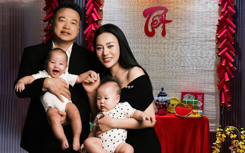 Đầu xuân Ất Tỵ nghe Phương Oanh nói về bí quyết 'giữ lửa' tình yêu với shark Bình: Tôi may mắn khi có anh ấy Đầu xuân Ất Tỵ nghe Phương Oanh nói về bí quyết 'giữ lửa' tình yêu với shark Bình: Tôi may mắn khi có anh ấy