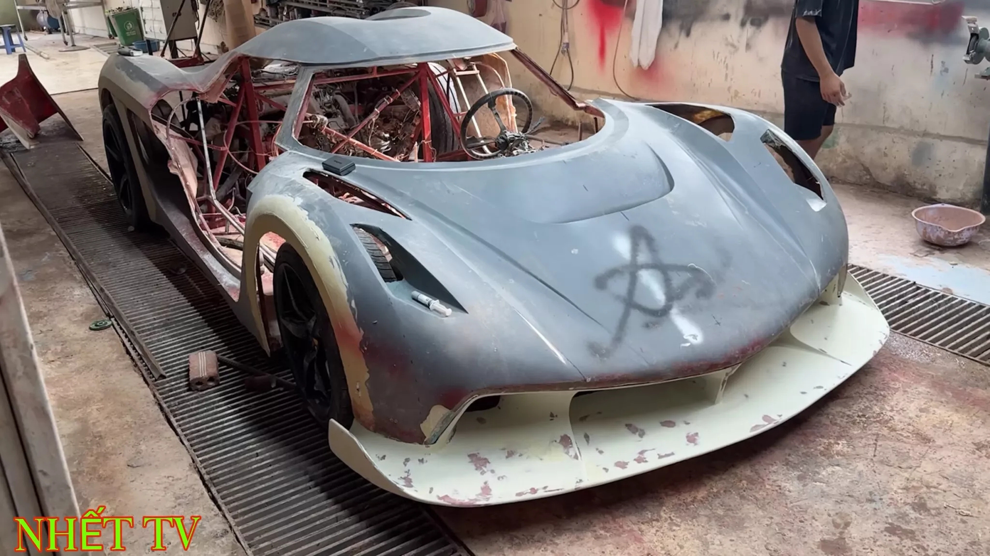 Báo Tây ngỡ ngàng với Koenigsegg Jesko tự chế của nhóm bạn trẻ Quảng Ninh: Mô hình đi được, cửa đóng mở như xe thật, tự chế tạo khung xe và giảm xóc - 15
