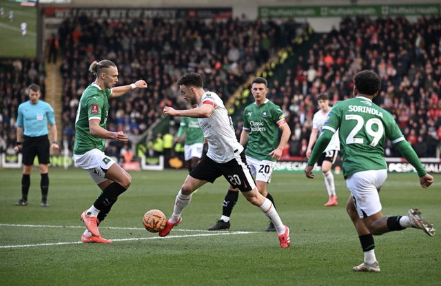 Địa chấn FA Cup, Plymouth Argyle hạ gục 'gã khổng lồ' Liverpool - 1 Địa chấn FA Cup, Plymouth Argyle hạ gục 'gã khổng lồ' Liverpool - 1