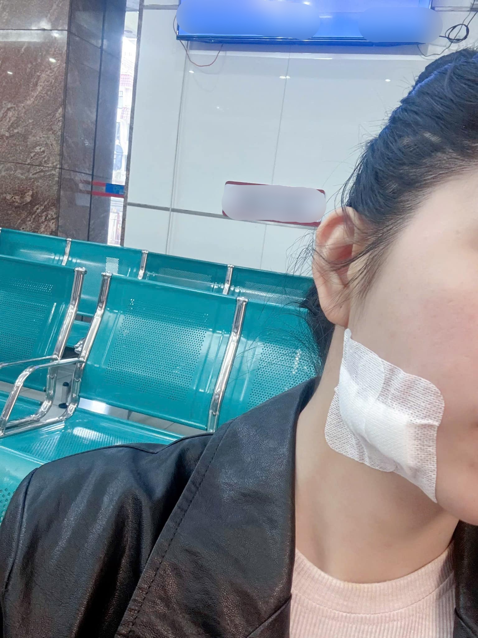Bức ảnh dấy lên lo ngại cho Hằng Du Mục sau thời gian 'mất tích' Bức ảnh dấy lên lo ngại cho Hằng Du Mục sau thời gian 'mất tích'
