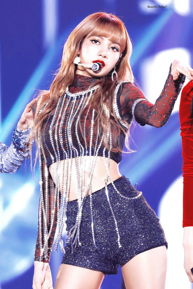 Lisa (BLACKPINK) bị báo Hàn mỉa mai: Chỉ toàn thấy khoe của! - 6 Lisa (BLACKPINK) bị báo Hàn mỉa mai: Chỉ toàn thấy khoe của! - 6