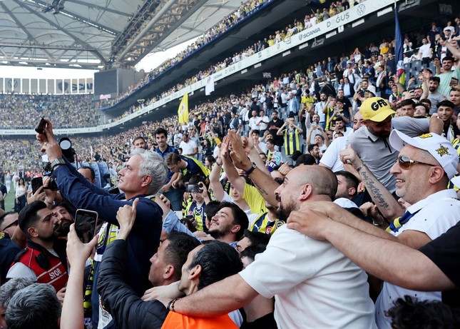 Cuộc sống tại Thổ Nhĩ Kỳ và sự hỗn loạn quen thuộc được tạo ra bởi Jose Mourinho - 2 Cuộc sống tại Thổ Nhĩ Kỳ và sự hỗn loạn quen thuộc được tạo ra bởi Jose Mourinho - 2