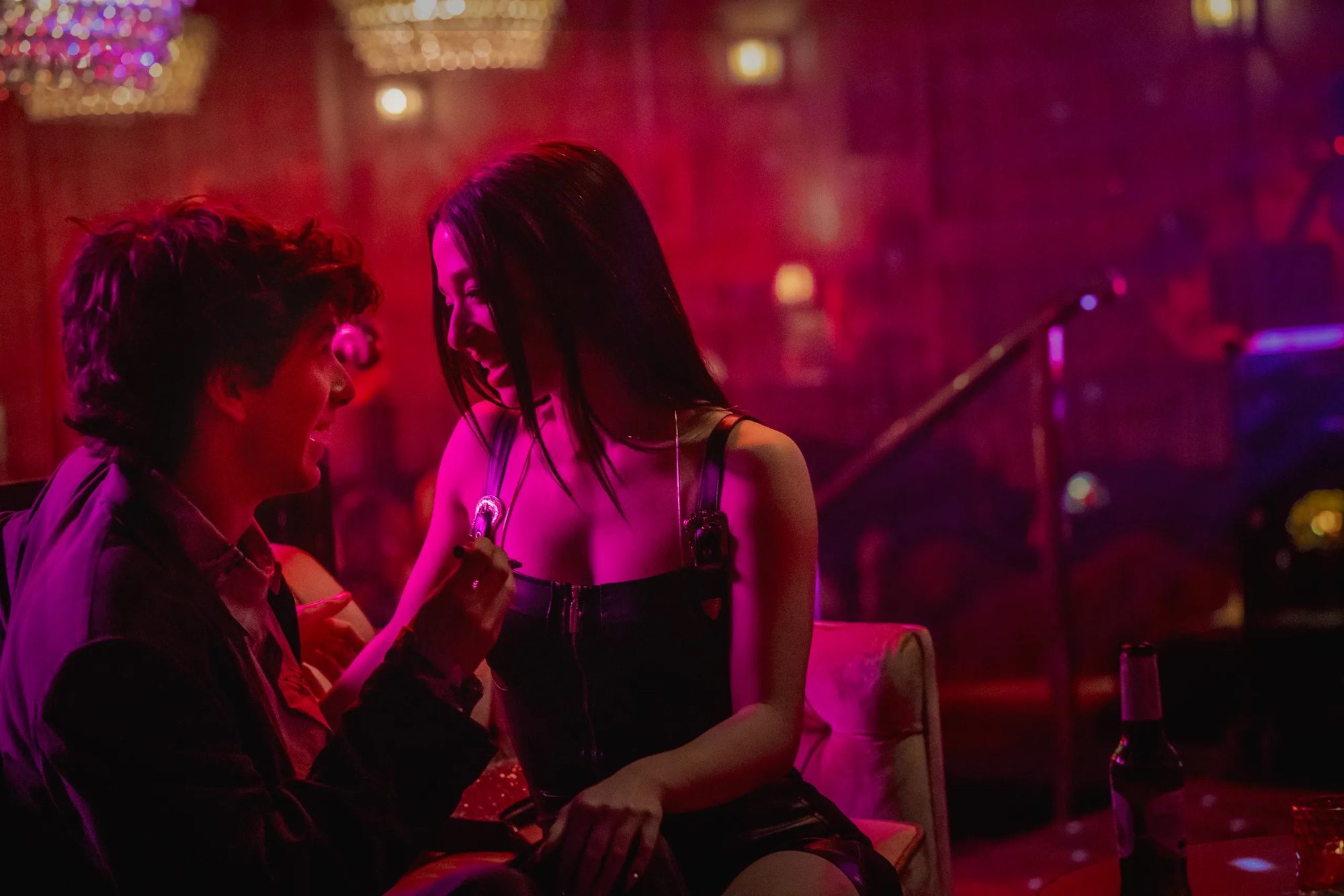 Phim 18+ gây bão Oscar 2025: Nữ chính xinh đẹp nóng bỏng vô cùng, không xem chắc chắn sẽ hối tiếc! - 3