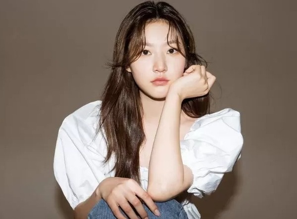 Chồng Kim Sae Ron lộ diện, tiết lộ chỉ mới gặp vợ tổng cộng 4 lần trước khi cô qua đời Chồng Kim Sae Ron lộ diện, tiết lộ chỉ mới gặp vợ tổng cộng 4 lần trước khi cô qua đời
