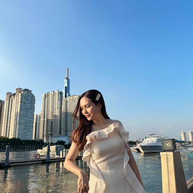 Top 4 nàng WAGs Việt giàu có, xinh đẹp, giỏi giang nhưng lại vô cùng kín tiếng, cái tên thứ 4 rất bất ngờ - 2 Top 4 nàng WAGs Việt giàu có, xinh đẹp, giỏi giang nhưng lại vô cùng kín tiếng, cái tên thứ 4 rất bất ngờ - 2