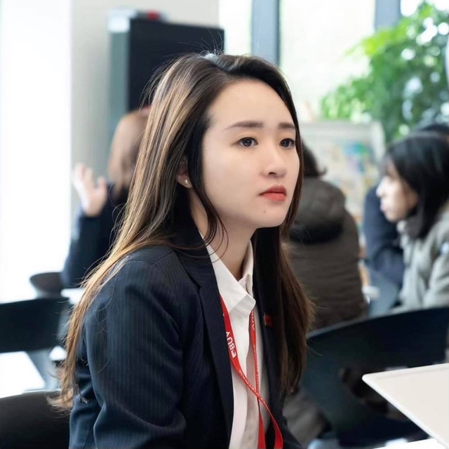 Top 4 nàng WAGs Việt giàu có, xinh đẹp, giỏi giang nhưng lại vô cùng kín tiếng, cái tên thứ 4 rất bất ngờ - 1 Top 4 nàng WAGs Việt giàu có, xinh đẹp, giỏi giang nhưng lại vô cùng kín tiếng, cái tên thứ 4 rất bất ngờ - 1