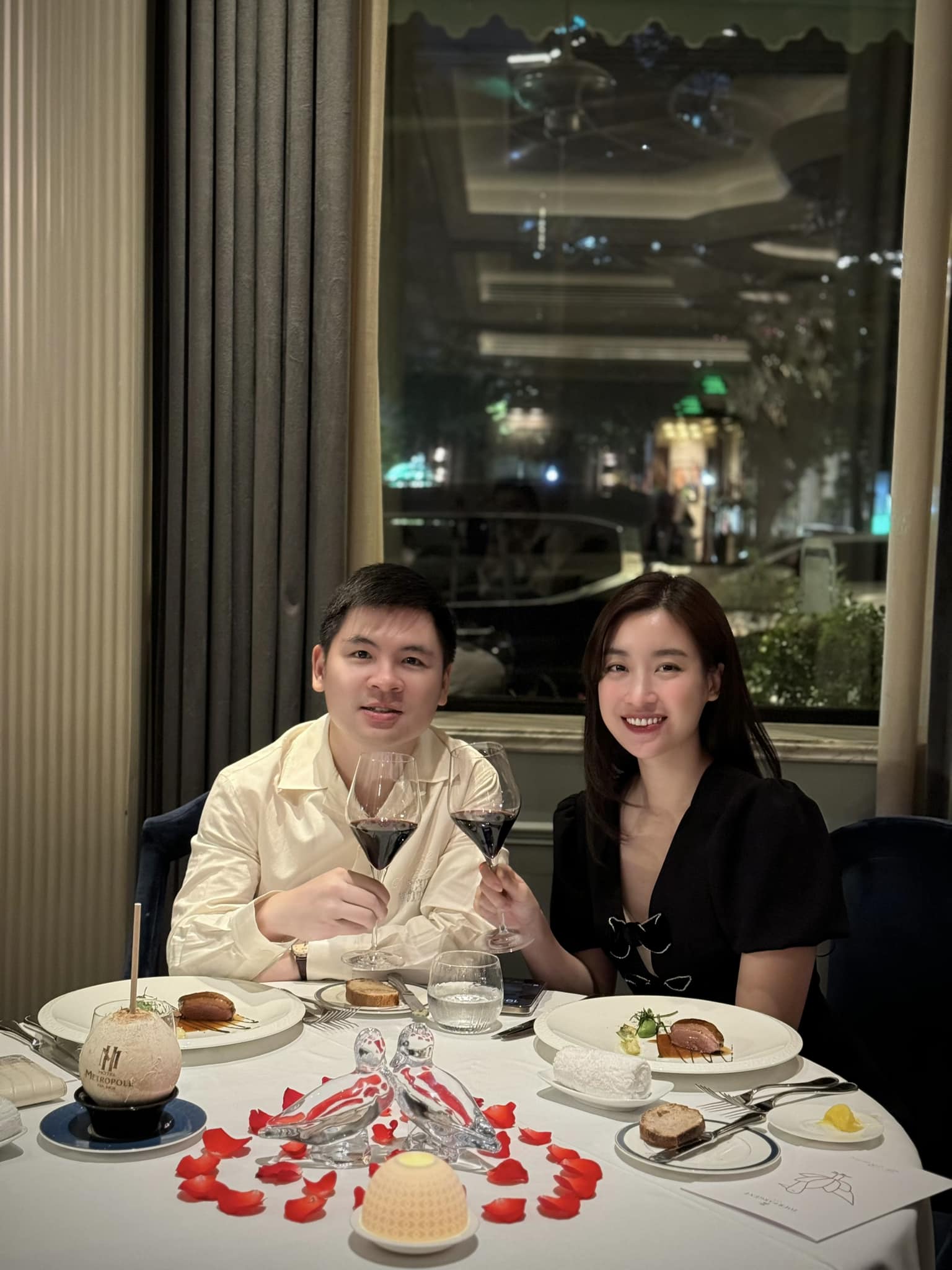Đỗ Vinh Quang - Đỗ Mỹ Linh: Cặp đôi mạnh nhất làng bóng đá, chồng giữ 2 chức Chủ tịch, vợ cũng làm 'sếp to' - 5
