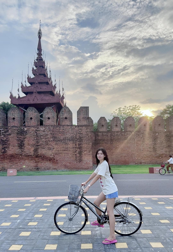 Xót xa thông điệp cuối cùng của Hoa hậu Du lịch Myanmar 2018 qua đời trong thảm hoạ động đất - 5 Xót xa thông điệp cuối cùng của Hoa hậu Du lịch Myanmar 2018 qua đời trong thảm hoạ động đất - 5