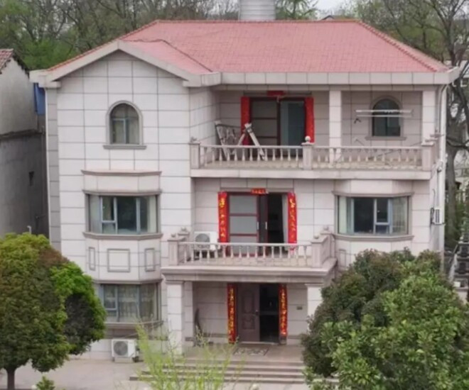 Anh chị làm nông nuôi 5 em, được báo đáp biệt thự 10 tỷ đồng sau nhiều năm - 2 Anh chị làm nông nuôi 5 em, được báo đáp biệt thự 10 tỷ đồng sau nhiều năm - 2