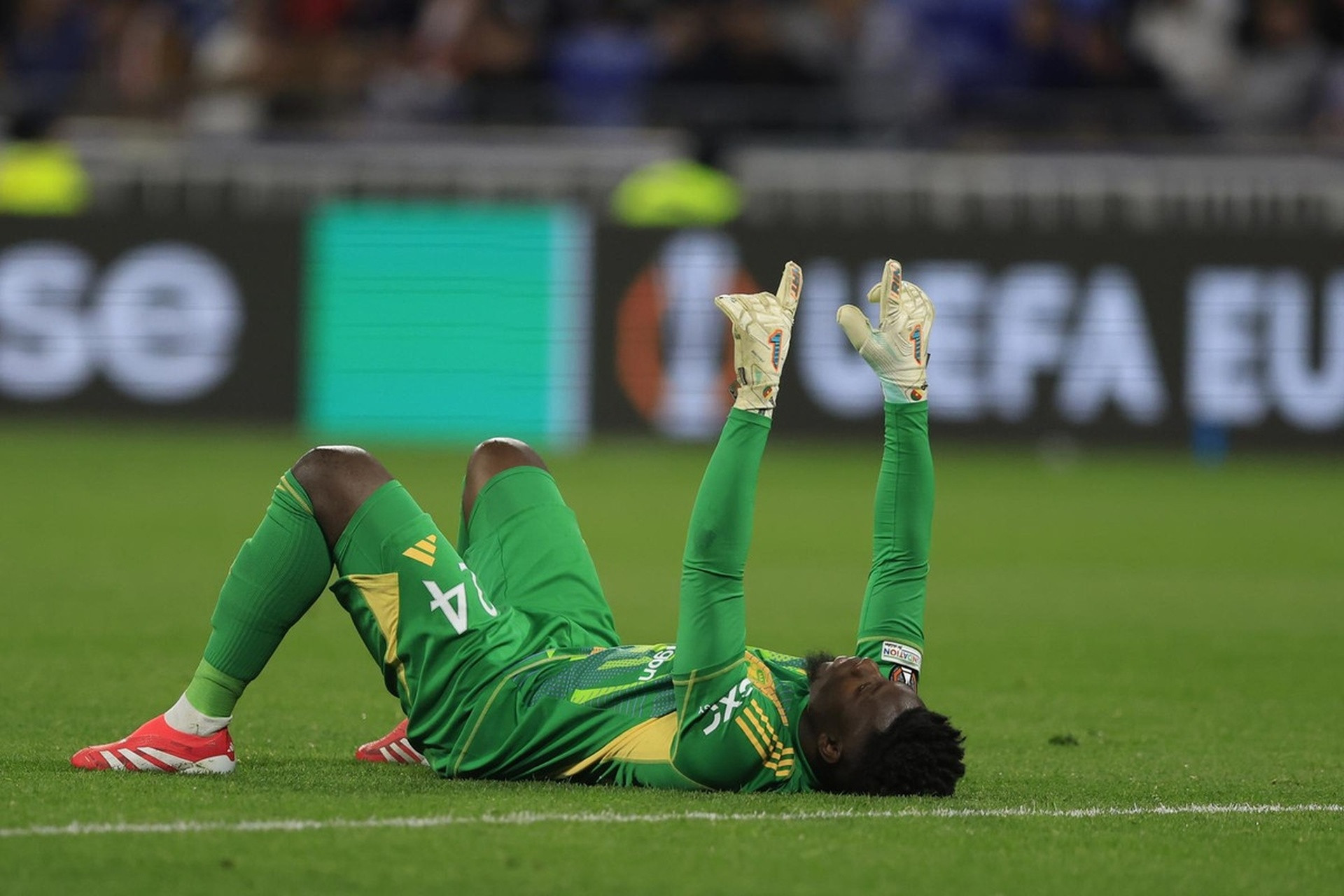 MU hòa nghẹt thở Lyon: Kẻ phá hoại Andre Onana - 2 MU hòa nghẹt thở Lyon: Kẻ phá hoại Andre Onana - 2