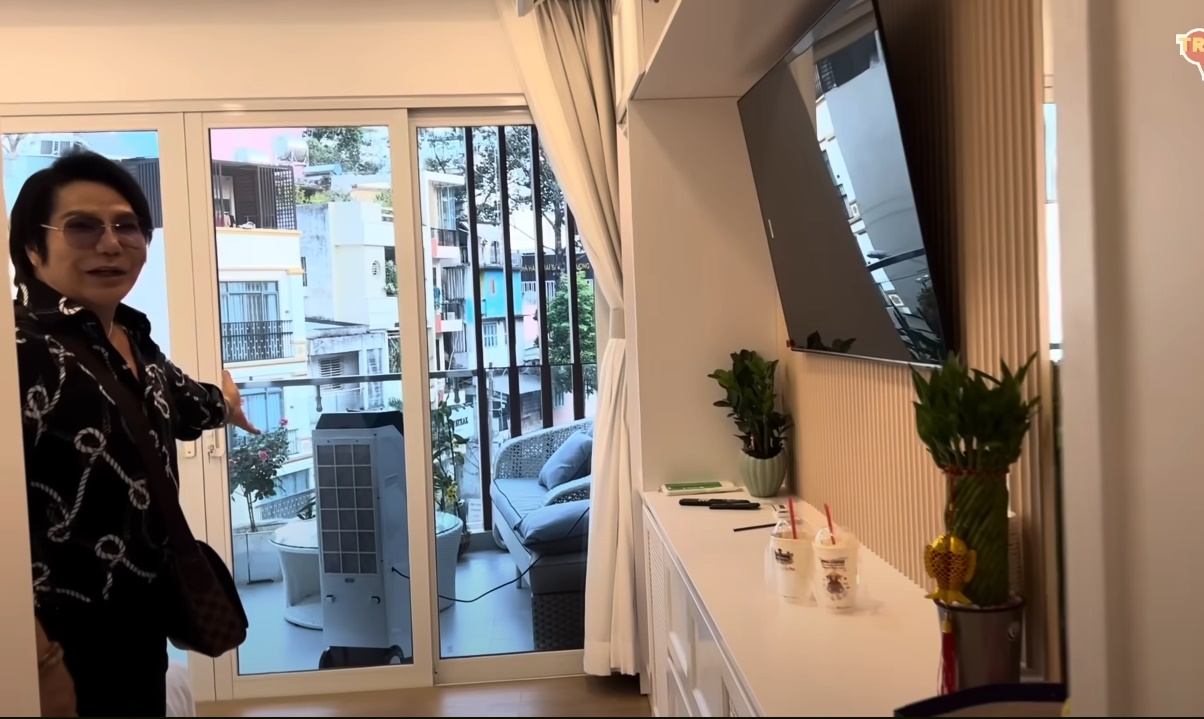 Nam nghệ sĩ từ Mỹ về Việt Nam mua nhà 2 mặt tiền 40 tỷ ở trung tâm TP.HCM, sống kín tiếng bên vợ 2 - 4