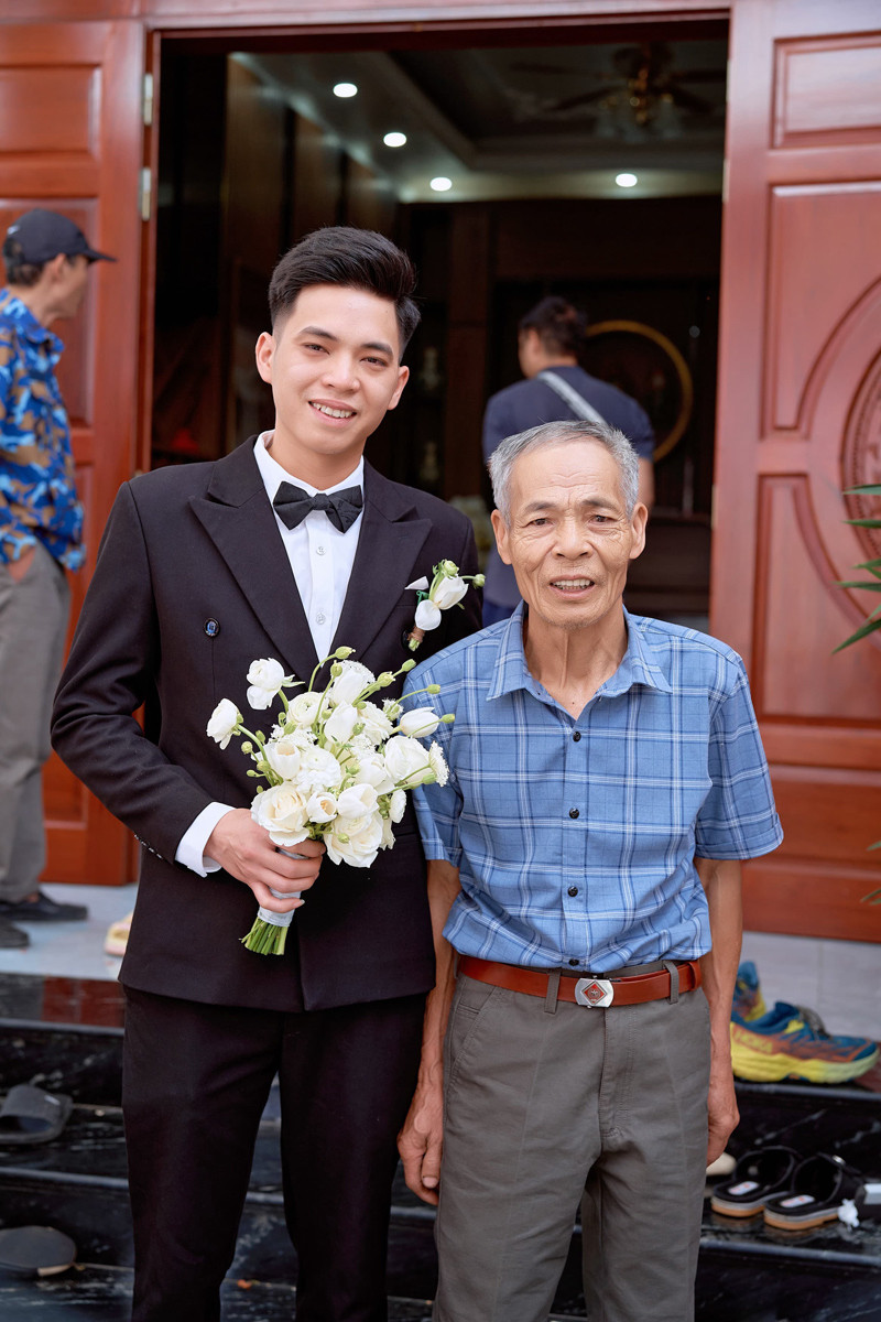 Chú rể ở Hưng Yên bật khóc trong đám cưới, phía sau là chuyện thắt lòng - 3 Chú rể ở Hưng Yên bật khóc trong đám cưới, phía sau là chuyện thắt lòng - 3