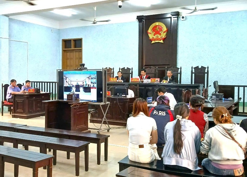 'Nữ quái' lừa bán 8 người sang đặc khu Tam giác vàng phải trả giá 'Nữ quái' lừa bán 8 người sang đặc khu Tam giác vàng phải trả giá