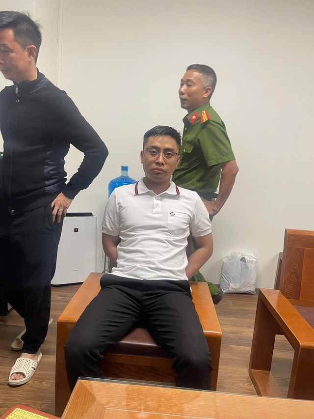 Đã bắt nghi phạm Bùi Đình Khánh, đối tượng nổ súng khiến thiếu tá công an hy sinh Đã bắt nghi phạm Bùi Đình Khánh, đối tượng nổ súng khiến thiếu tá công an hy sinh