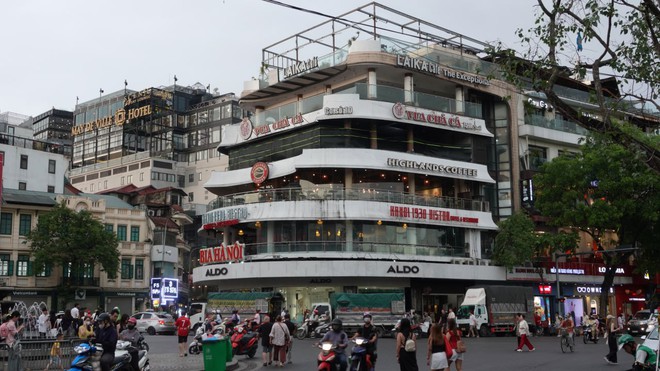 Bắt đầu tháo dỡ tòa nhà Hàm Cá Mập: Chính thức ngừng đón khách, các hộ kinh doanh di dời khỏi mặt bằng - 3
