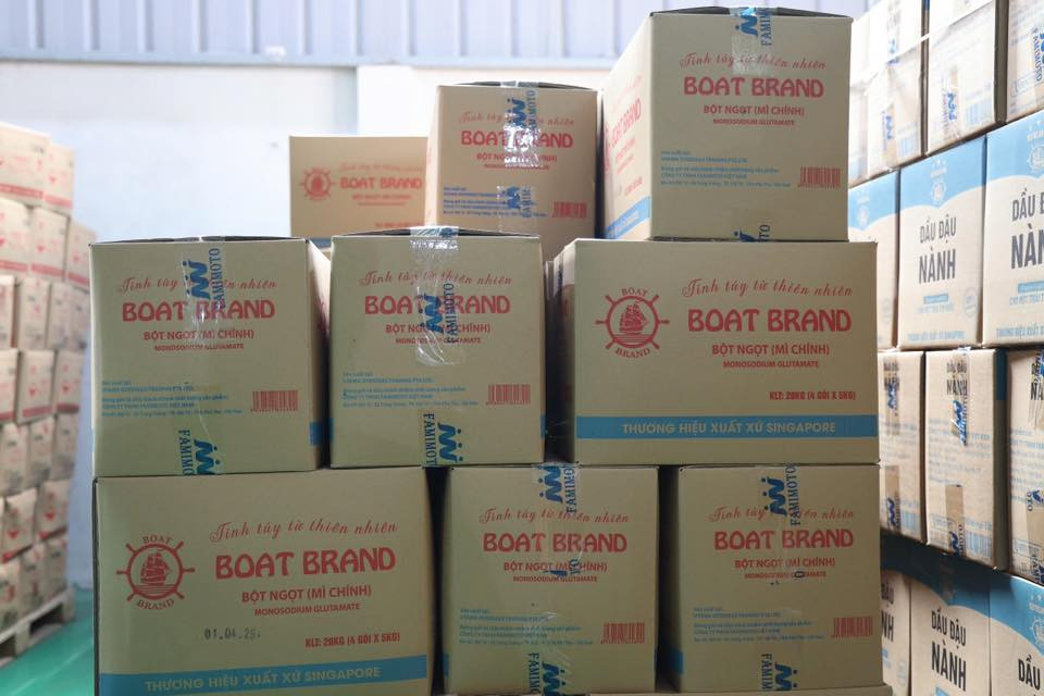 Bên trong xưởng sản xuất 71 nghìn lít dầu ăn, 40 tấn mì chính giả - 5
