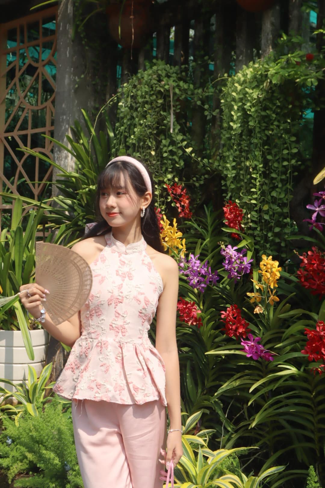 Thiếu nữ Việt được gọi là 'bạch nguyệt quang trong truyền thuyết': 5 tuổi đã vào showbiz, 14 tuổi cao 1m70, visual đỉnh - 4