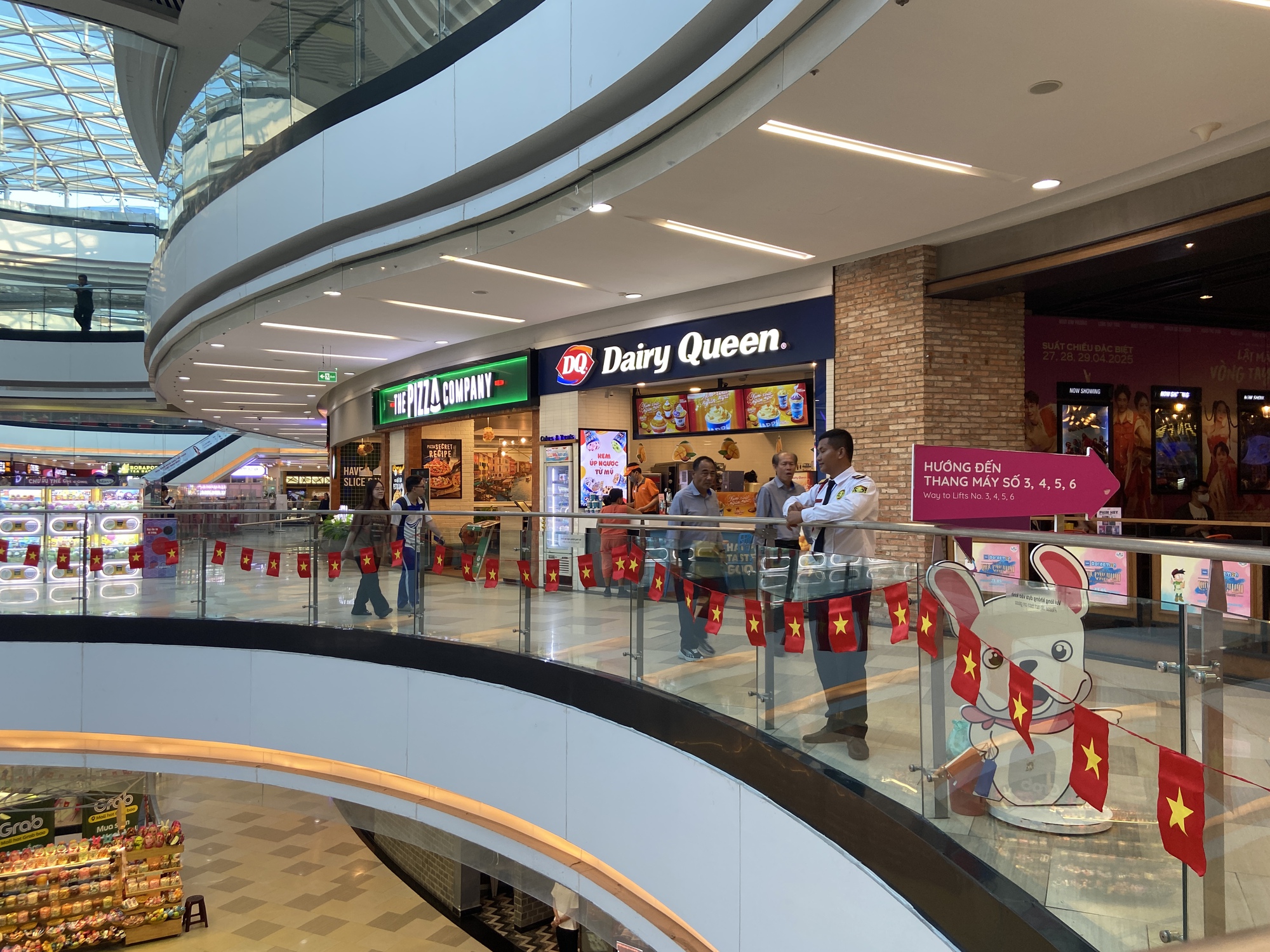 Cận cảnh Vạn Hạnh Mall sau khi lắp thêm tấm lưới, khách hàng xem xong lập tức thốt lên 1 câu - 7