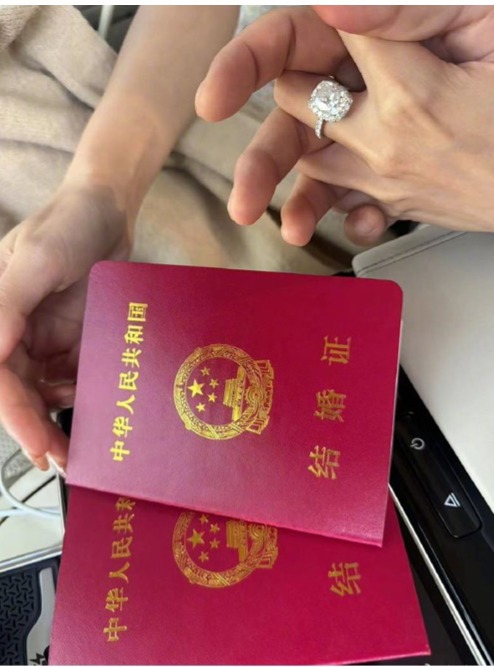 Chồng cũ cưới hot girl sau 3 tháng Từ Hy Viên qua đời: Cbiz tẩy chay gắt đám cưới khiến Uông Tiểu Phi 'muối mặt' - 7