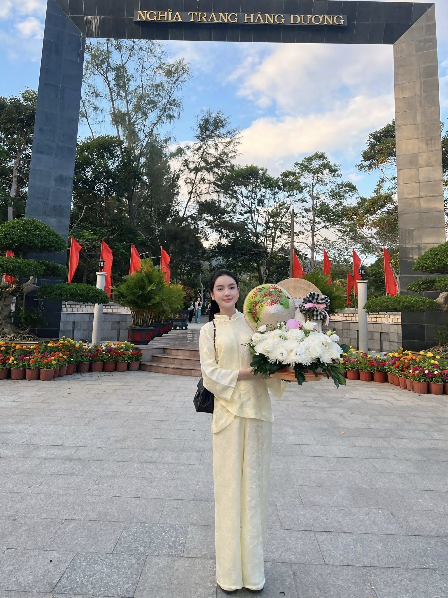 Chu Thanh Huyền đưa mẹ chồng đi du lịch sang chảnh, thái độ của mẹ Quang Hải ra sao sau loạt drama của nàng dâu?