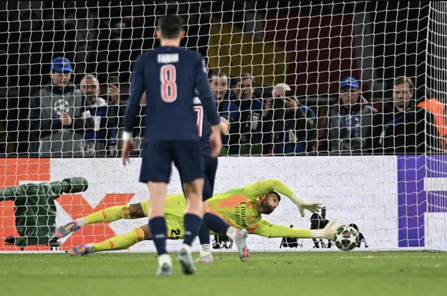 Arsenal thua bạc nhược, PSG vỡ òa vé chung kết Champions League - 4 Arsenal thua bạc nhược, PSG vỡ òa vé chung kết Champions League - 4