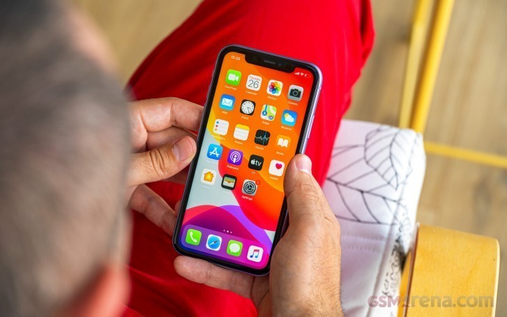 iPhone 11 vẫn là vua iPhone mới giá rẻ tại Việt Nam, vẫn rất mạnh, bản 128GB rẻ át vía Galaxy A56 - 6
