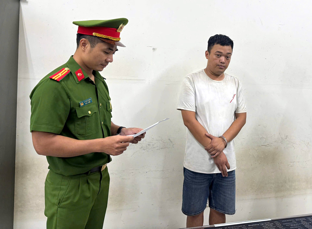 Vụ thu 4,2 triệu đồng/cuốc xe ở Hà Nội: Các đối tượng 'ăn chia' ra sao? - 1 Vụ thu 4,2 triệu đồng/cuốc xe ở Hà Nội: Các đối tượng 'ăn chia' ra sao? - 1
