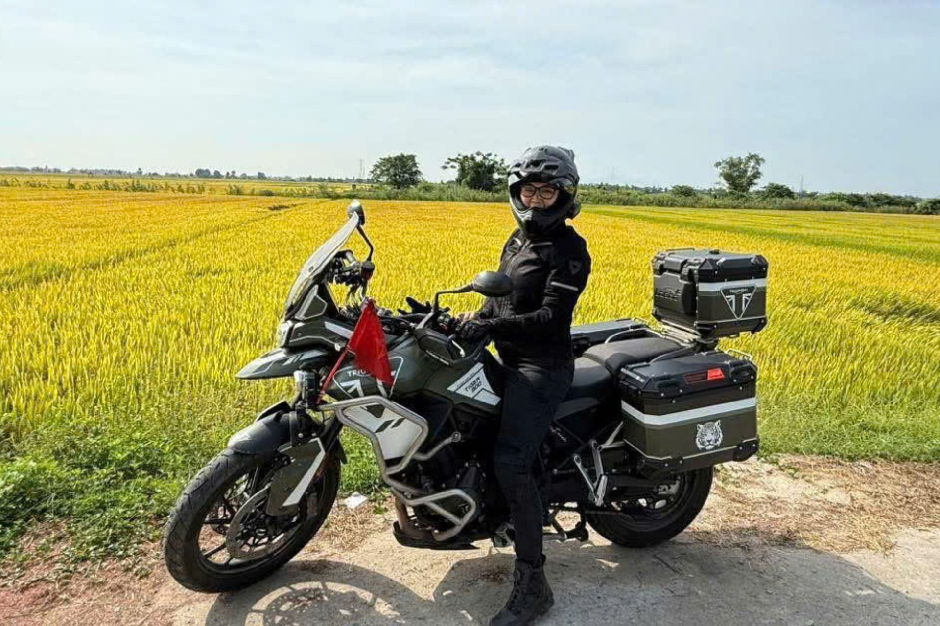Khi quý bà chơi xe mô tô phân khối lớn - 5