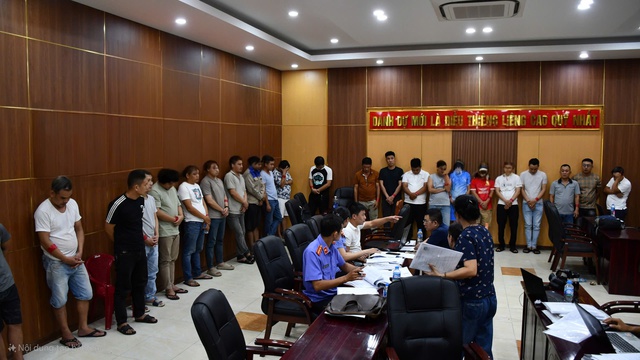 Khám xét khẩn cấp nơi ở của 2 'ông trùm' Nguyễn Minh Trí, Huỳnh Văn An, thu giữ 15.000 trang dữ liệu Khám xét khẩn cấp nơi ở của 2 'ông trùm' Nguyễn Minh Trí, Huỳnh Văn An, thu giữ 15.000 trang dữ liệu